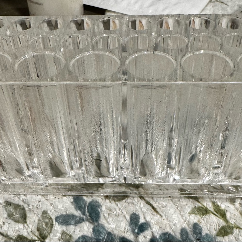 Clear acrylic lip liner /eye liner holder 5x2
